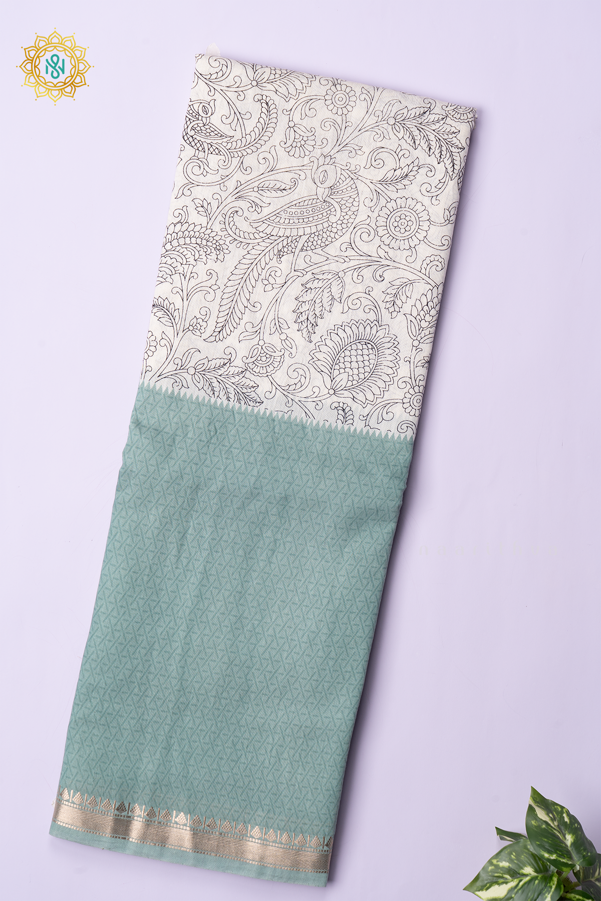 WHITE WITH PISTA GREEN - BUTTER CREPE