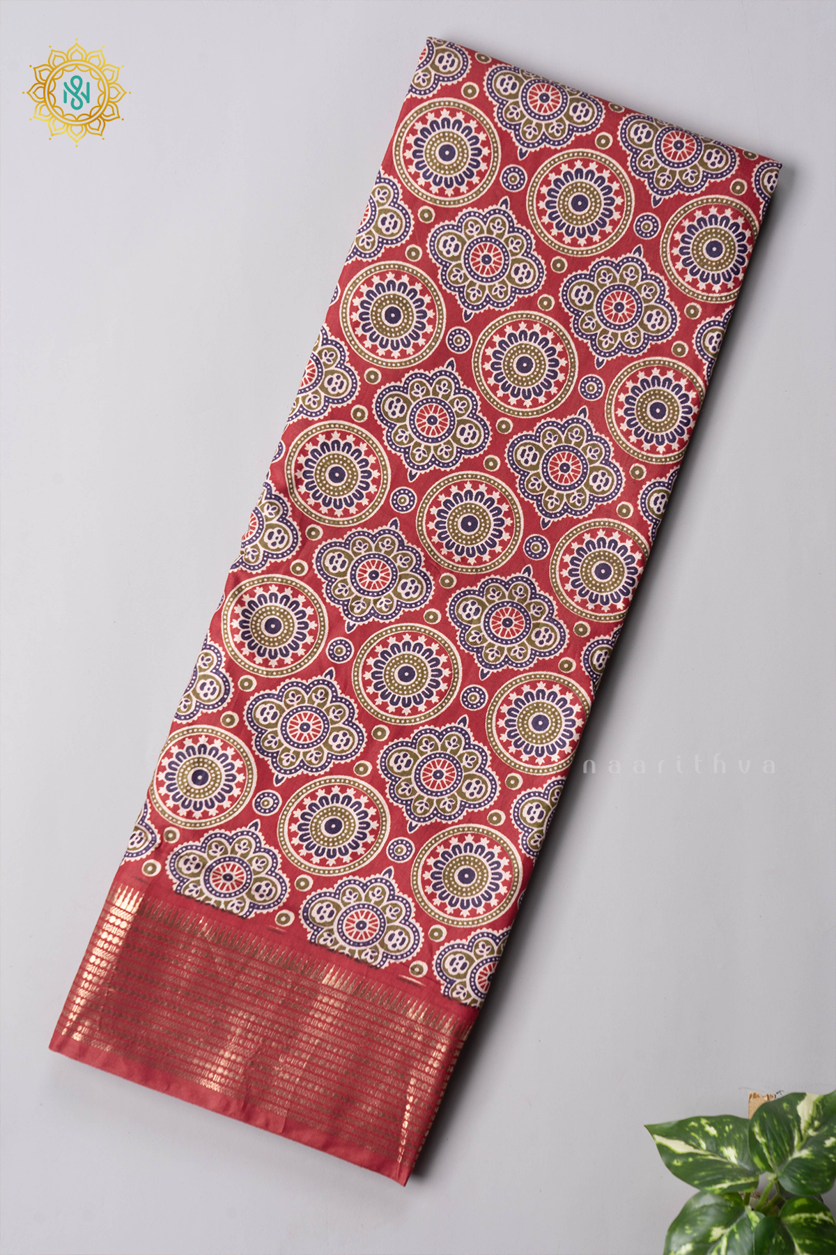 Red Viscose Cotton Saree With Printed Body And Contrast Zari Border