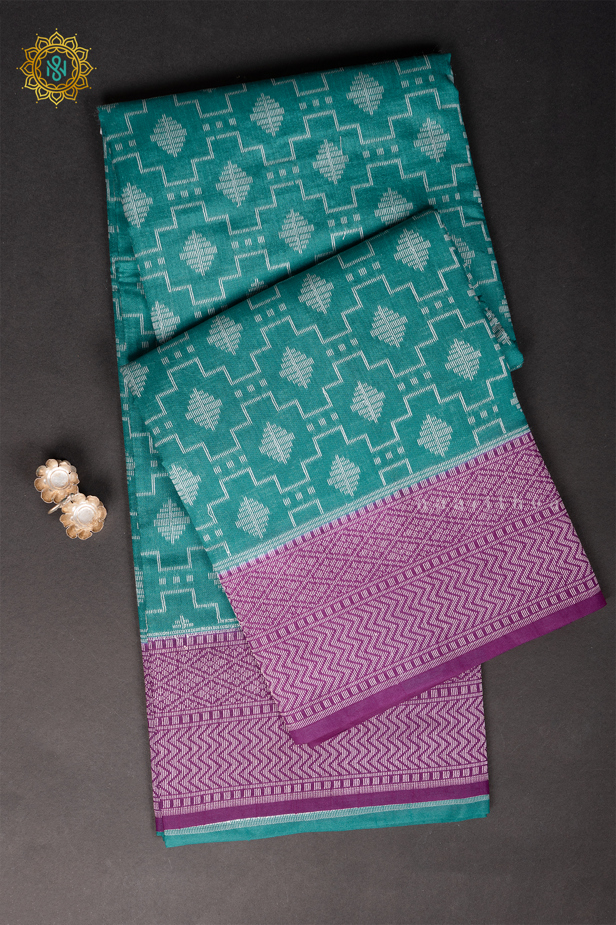 GREEN WITH MAGENTA - JUTE COTTON
