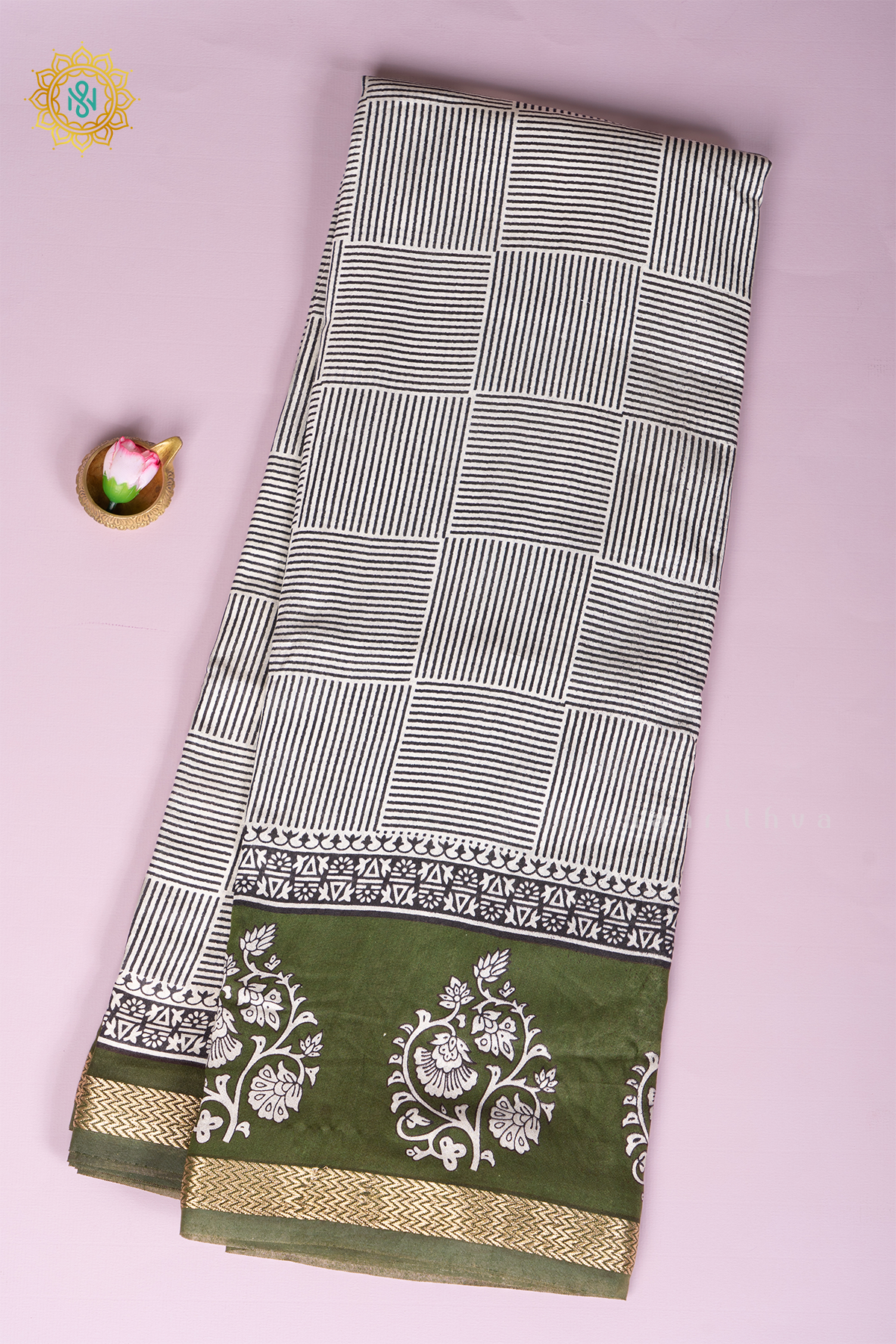 WHITE WITH GREEN - VISCOSE COTTON