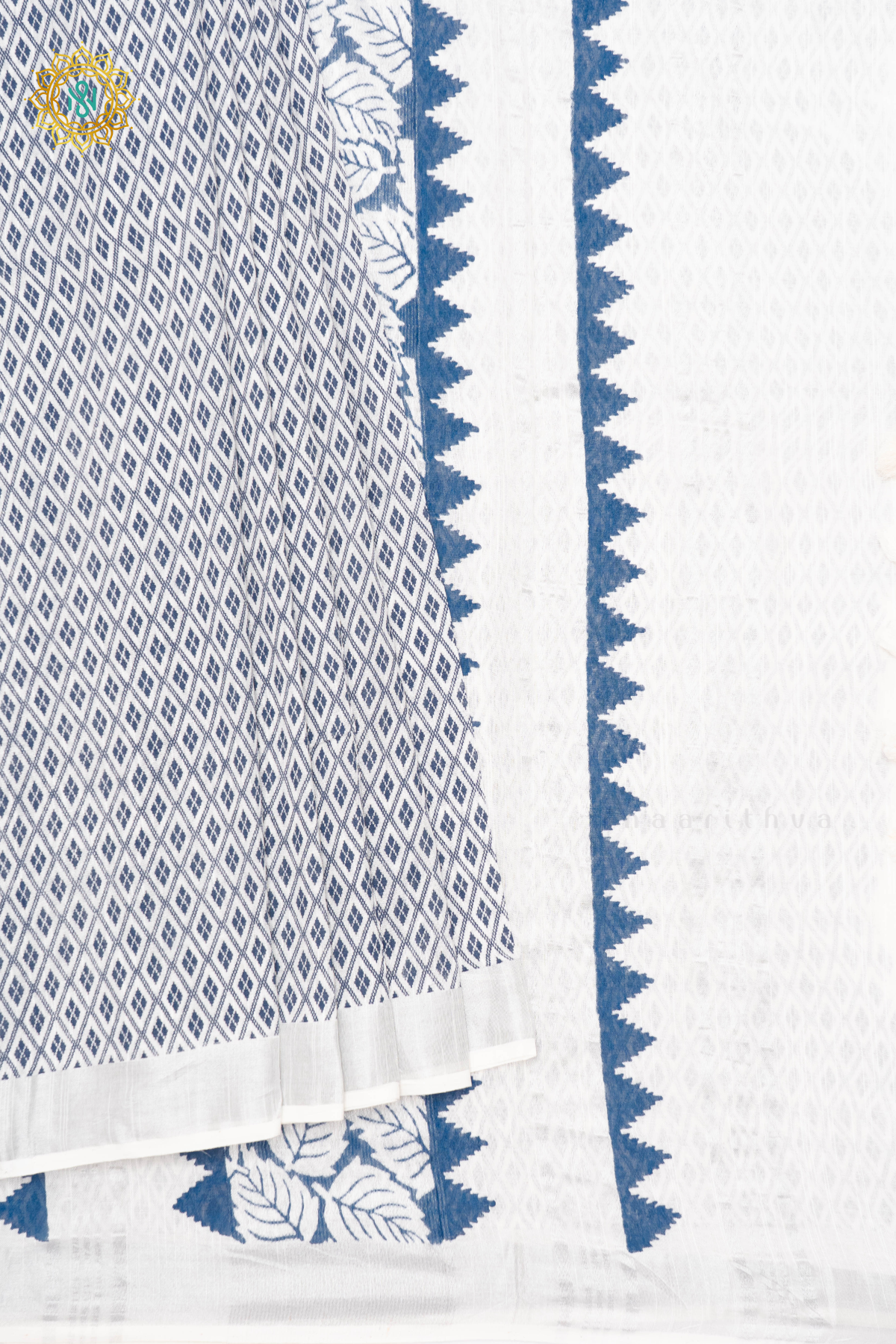 WHITE WITH BLUE - LINEN BY COTTON