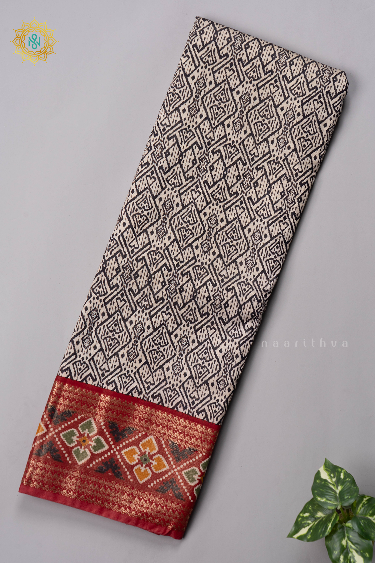 WHITE WITH RED - VISCOSE COTTON