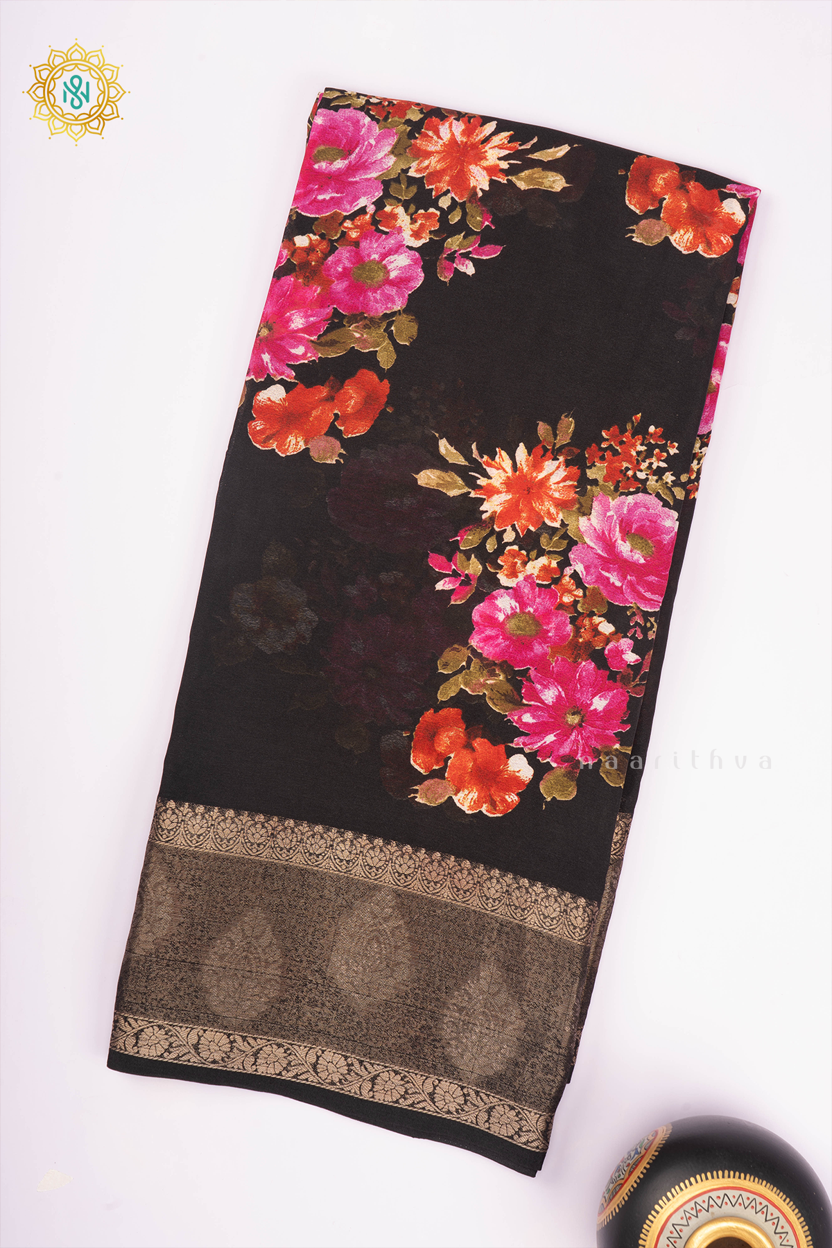 BLACK - SEMI CHINNON