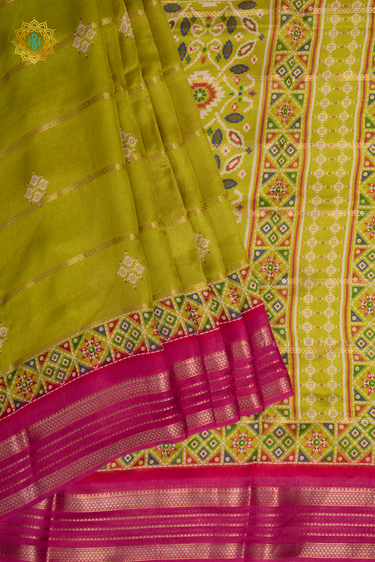 PARROT GREEN WITH PINK - SEMI GEORGETTE