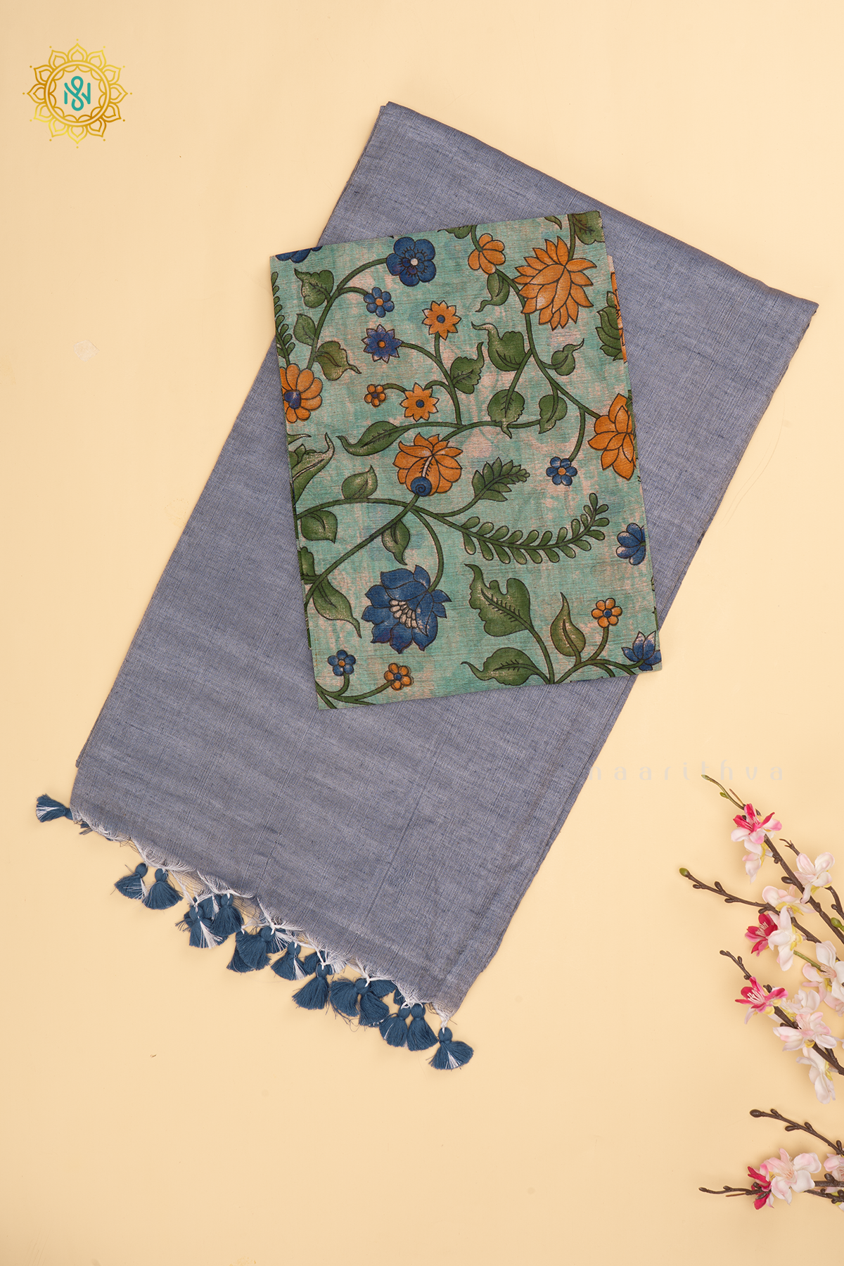 Light Grey Mul Cotton Saree Allover Plain Body