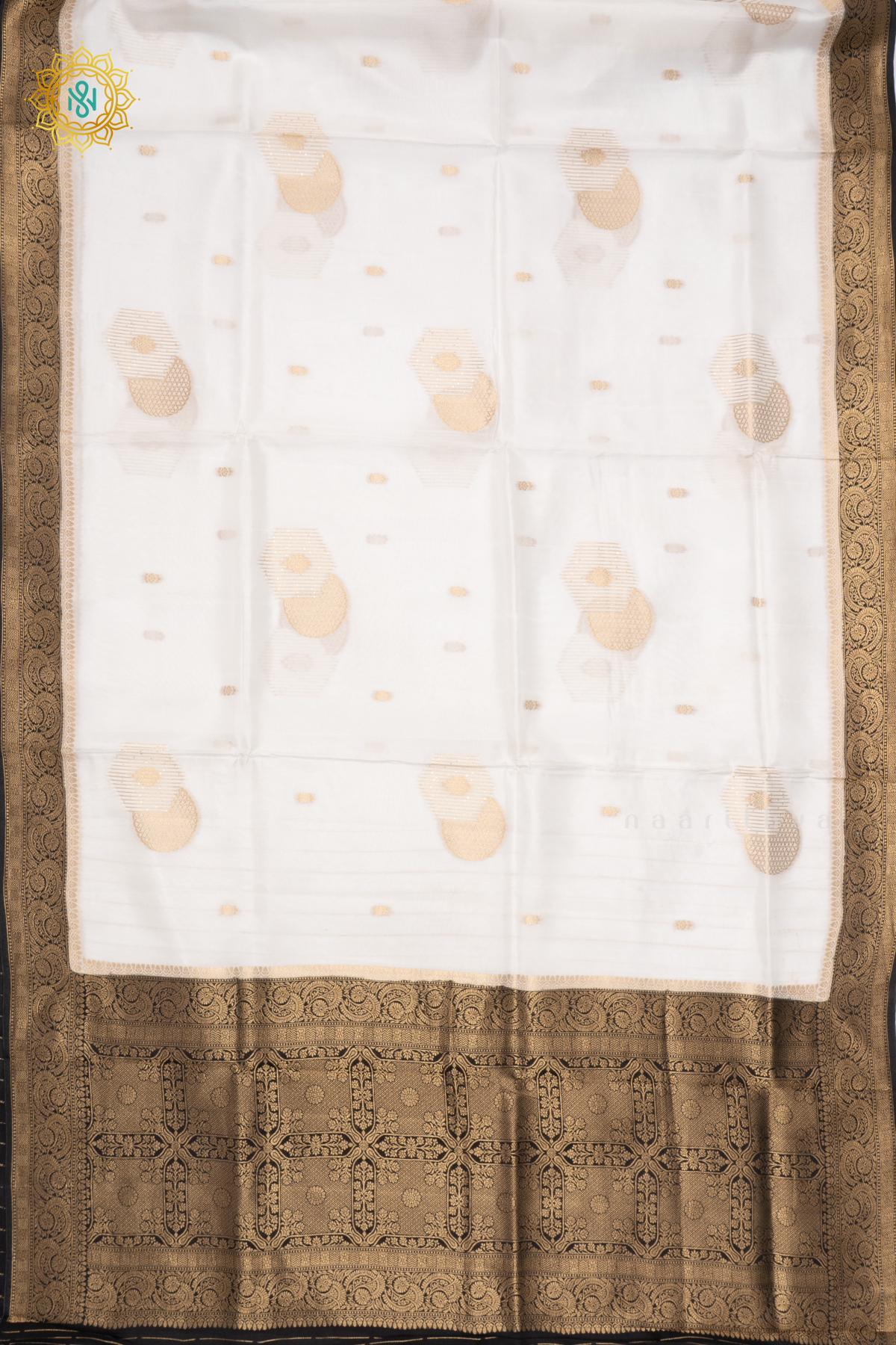 WHITE WITH BLACK - DOLA SILK