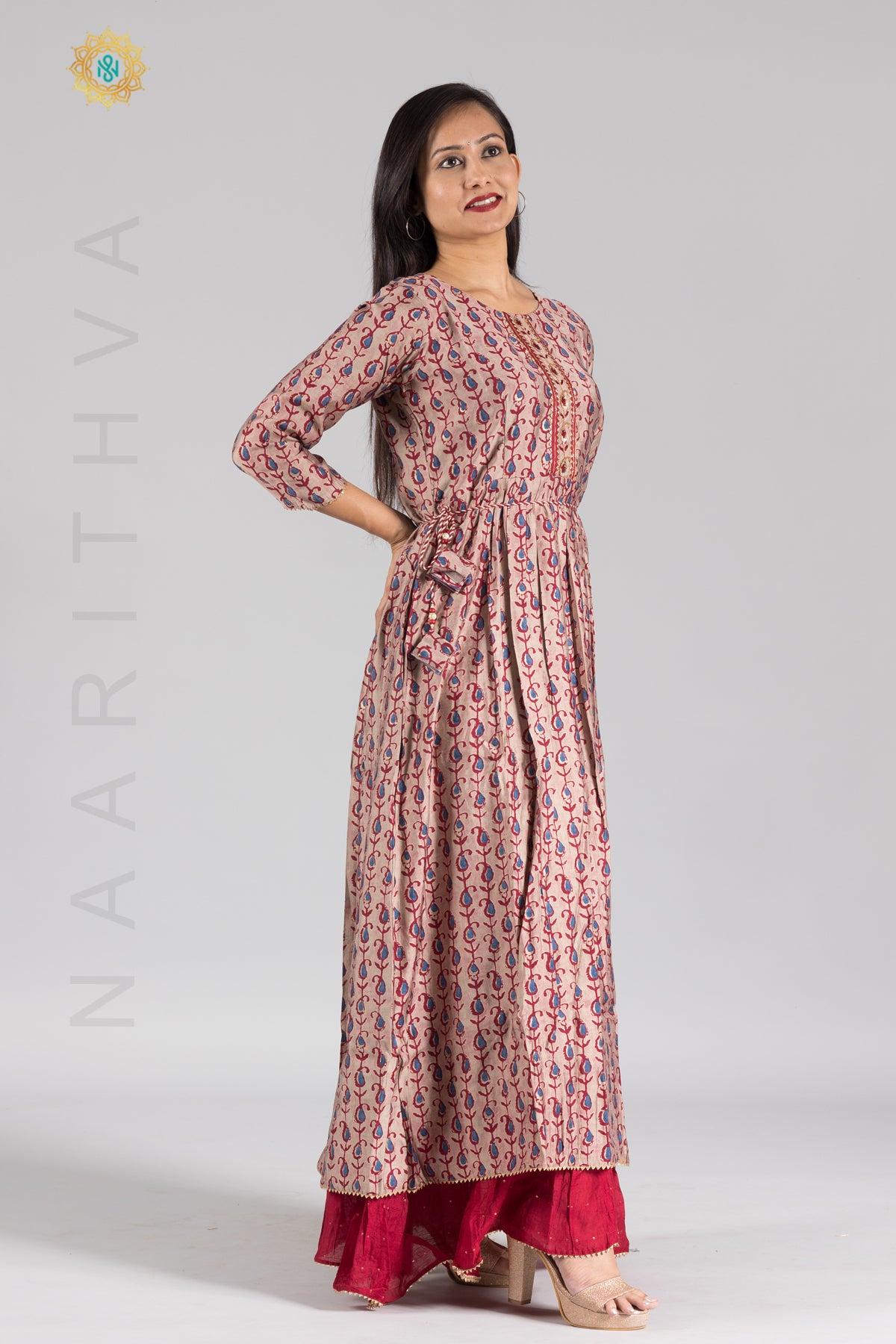 GREY WITH MAROON - PRINTED KURTI & DUPATTA WITH LAYERED FRILLED PATTERN