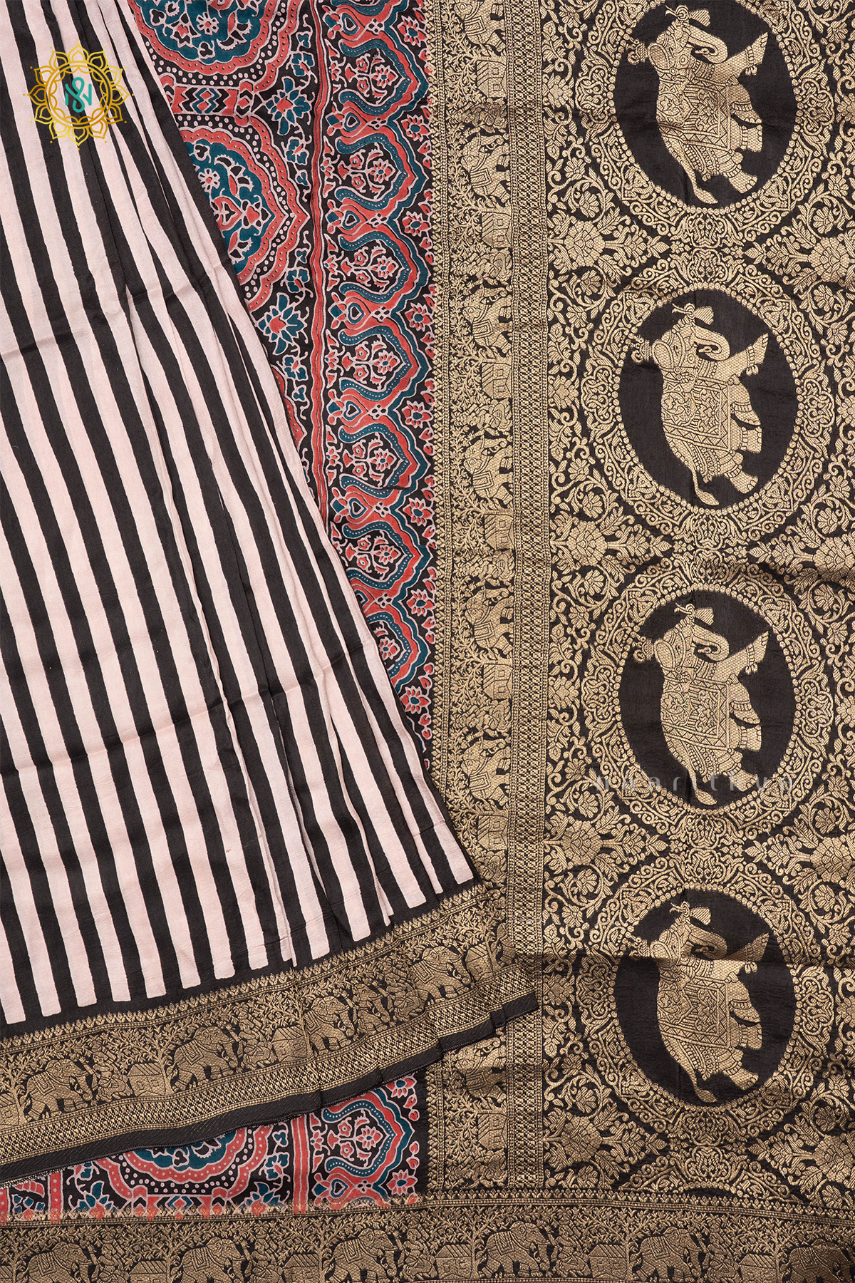 WHITE WITH BLACK - DOLA SILK