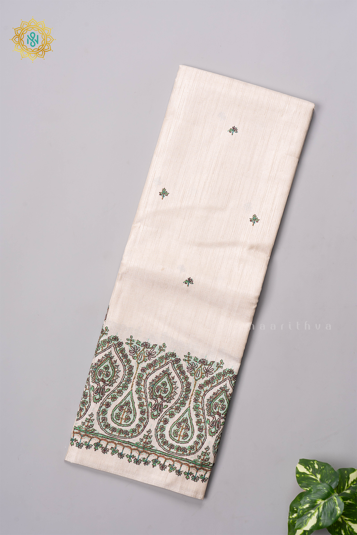 OFF WHITE WITH GREEN - SEMI TUSSAR