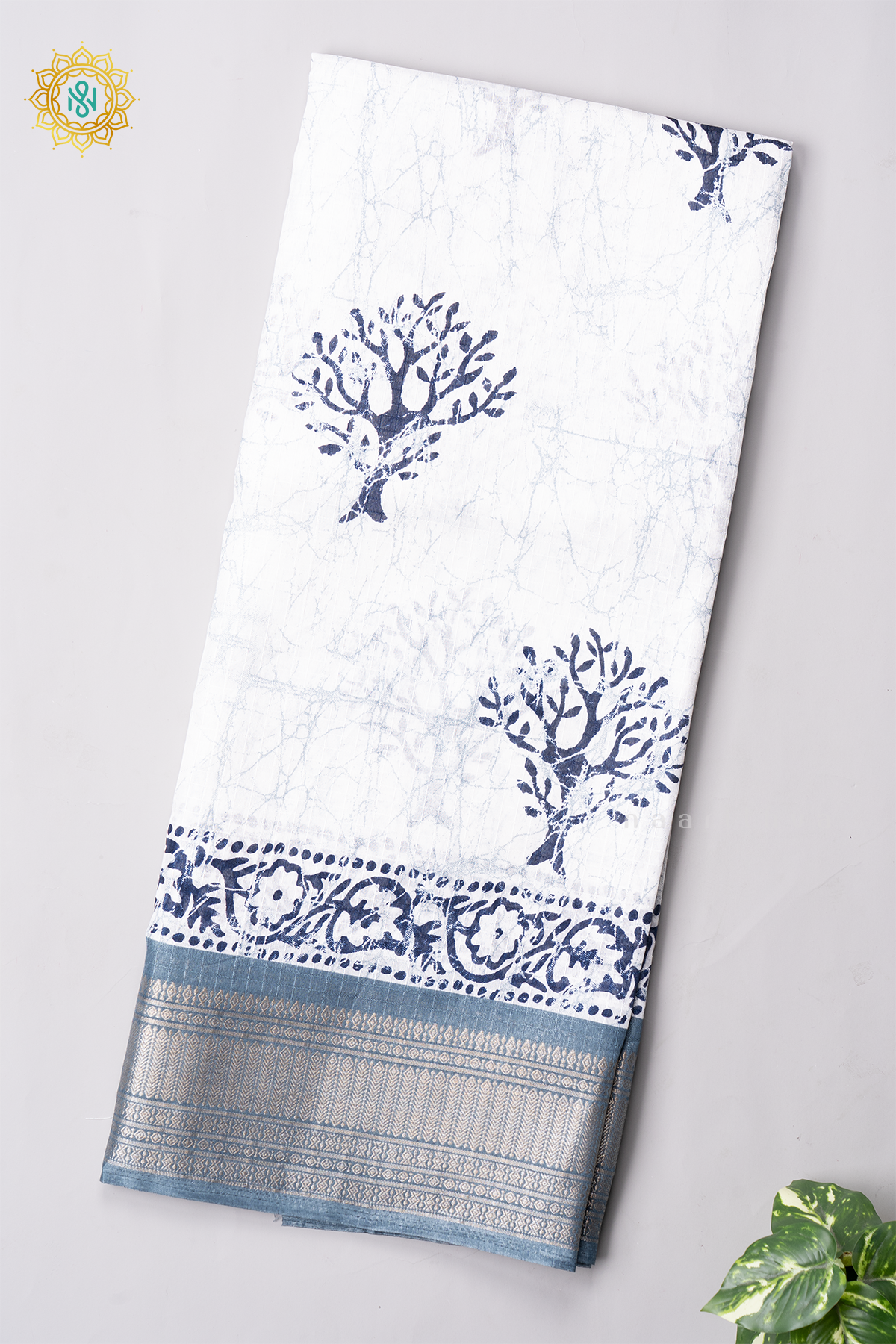 WHITE WITH GREY - DOLA SILK
