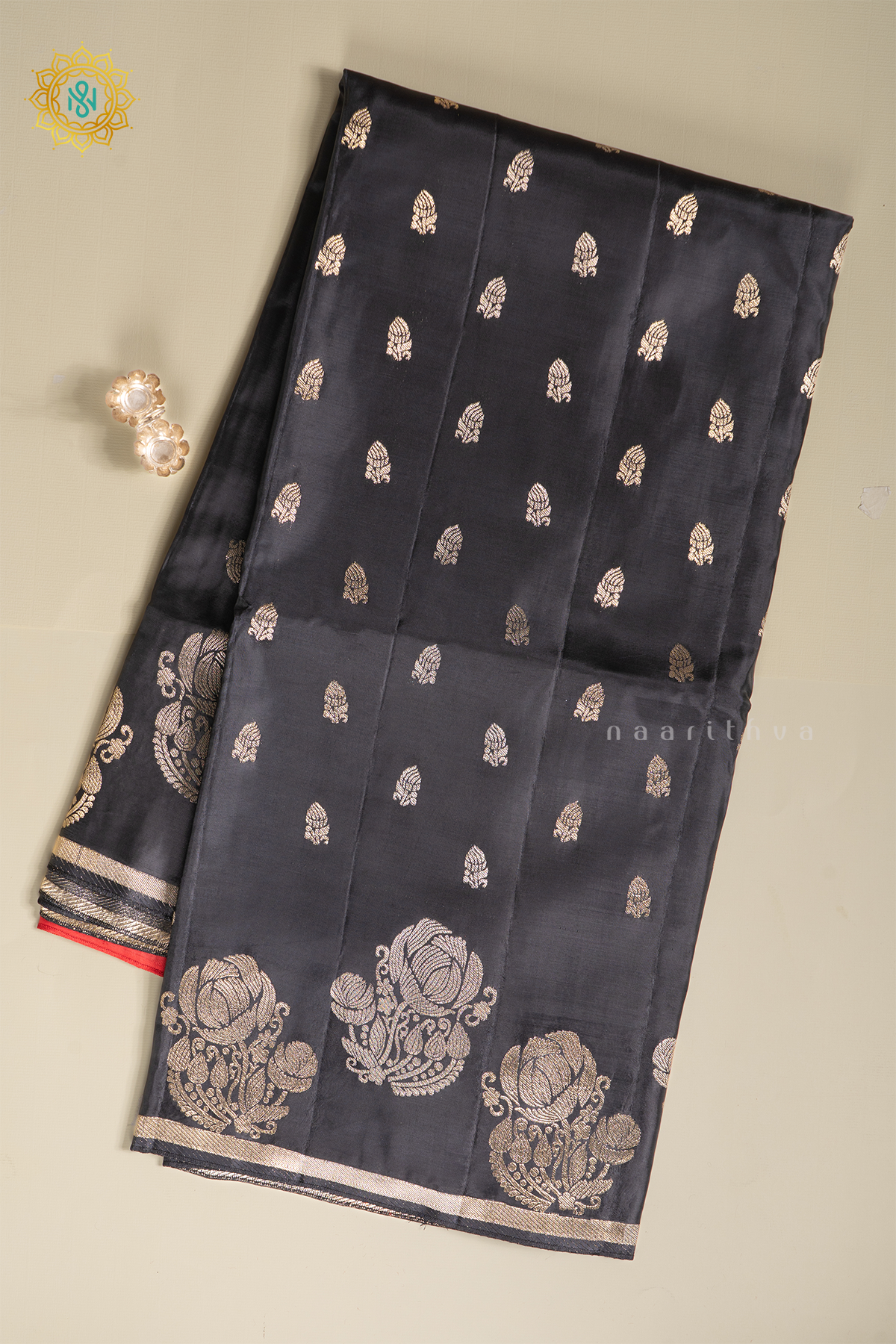 BLACK WITH MAROON - SATIN CREPE
