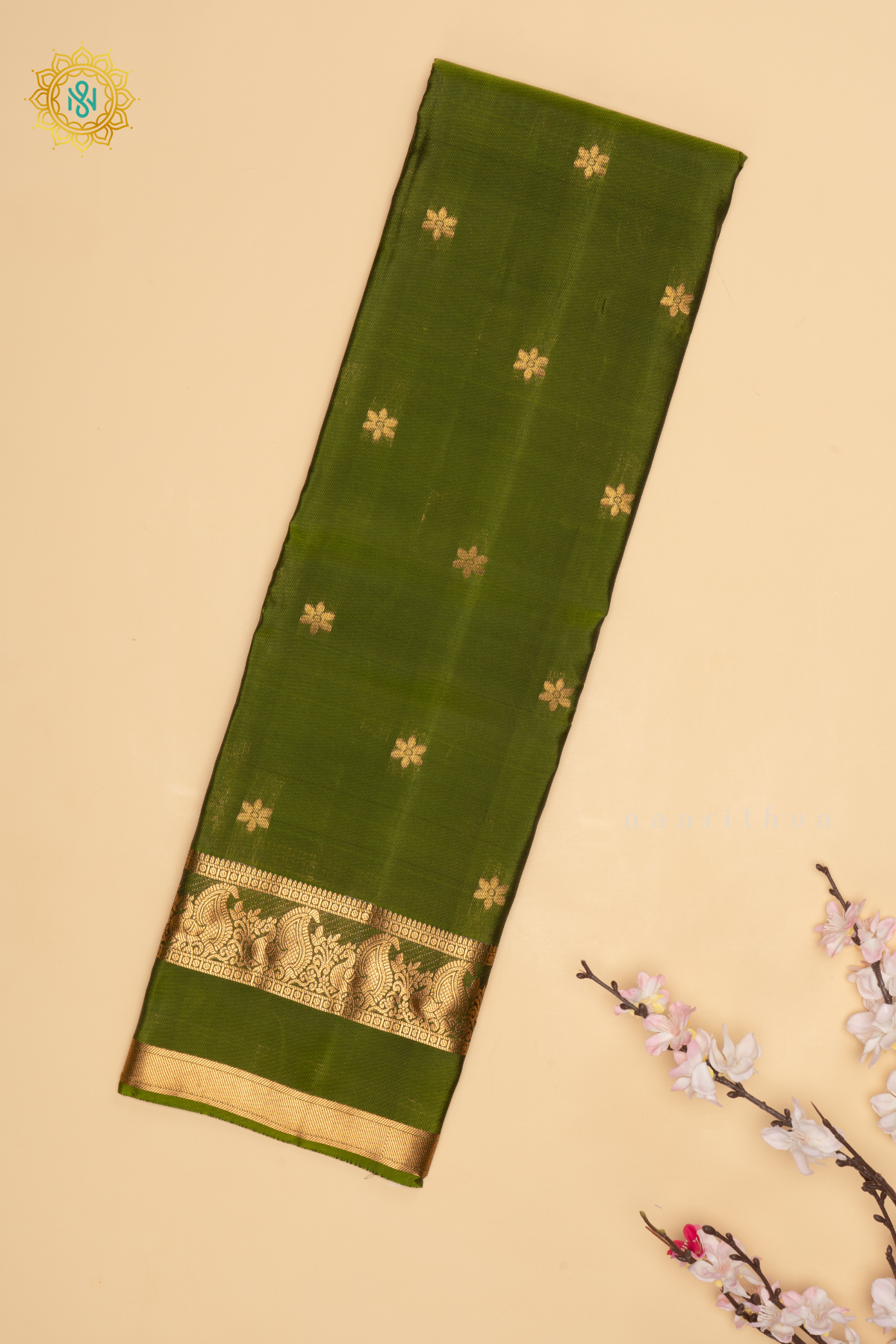 Light Green With Magenta Pure Mix Kanjivaram Silk Saree with Zari Woven Buttas and Zari Woven Gap Border With Contrast Pallu & Blouse