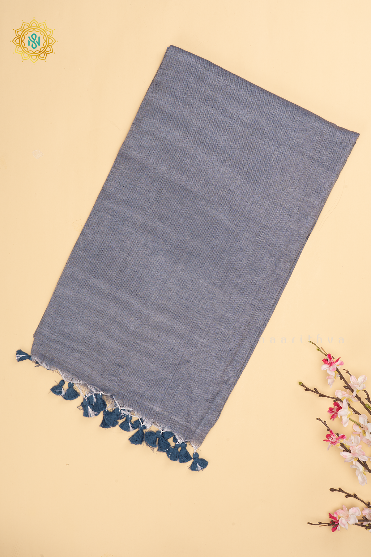 Light Grey Mul Cotton Saree Allover Plain Body