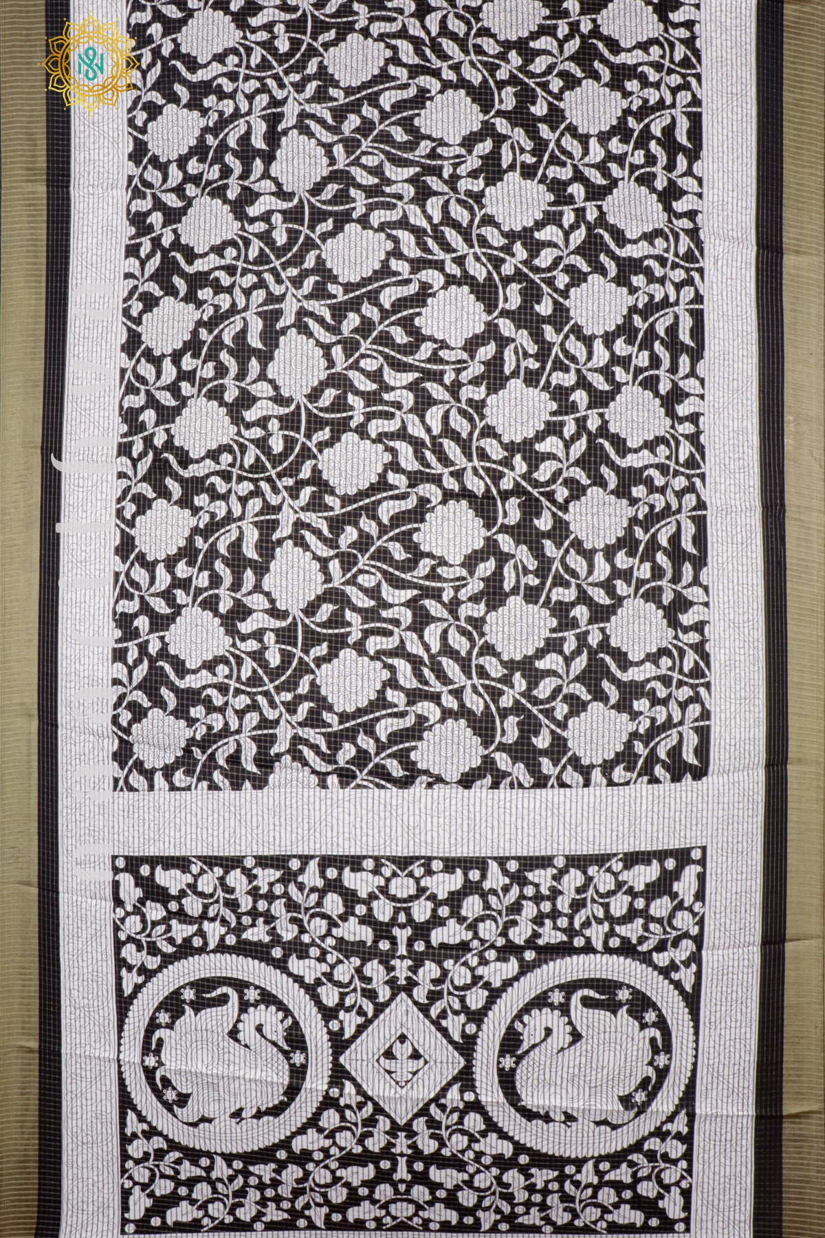 BLACK & WHITE - DOLA SILK