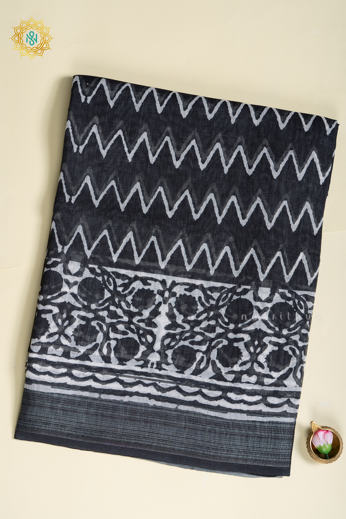 BLACK WITH WHITE - LINEN BY COTTON