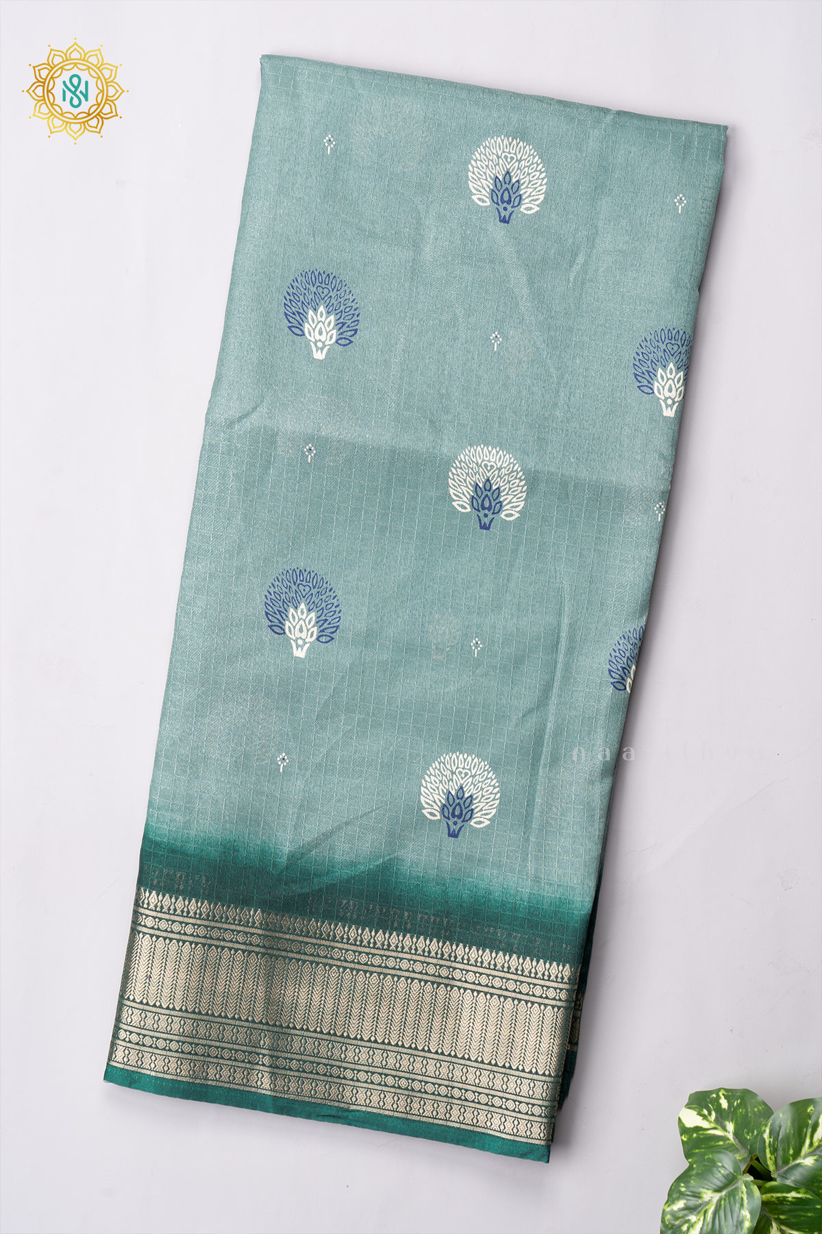 PISTA GREEN WITH GREEN - DOLA SILK
