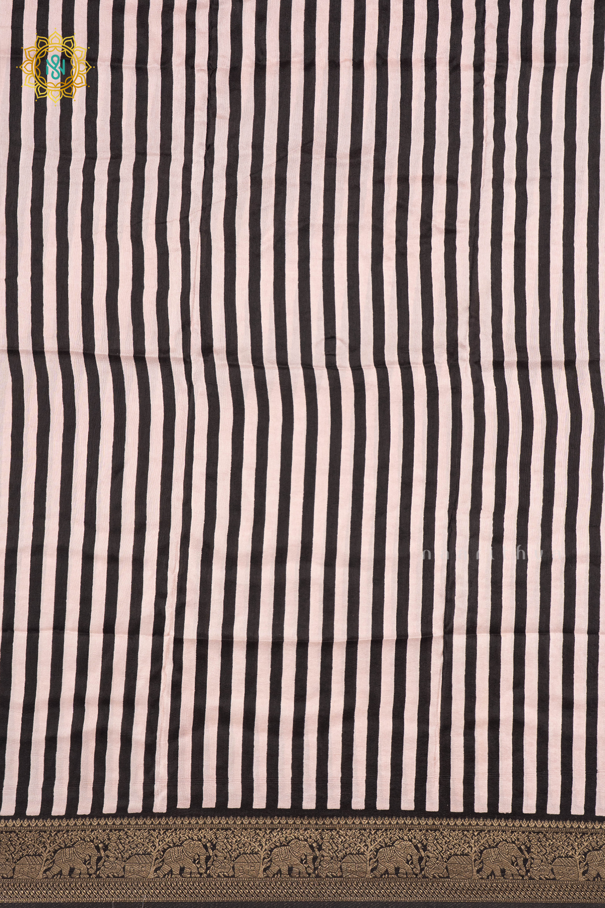 WHITE WITH BLACK - DOLA SILK