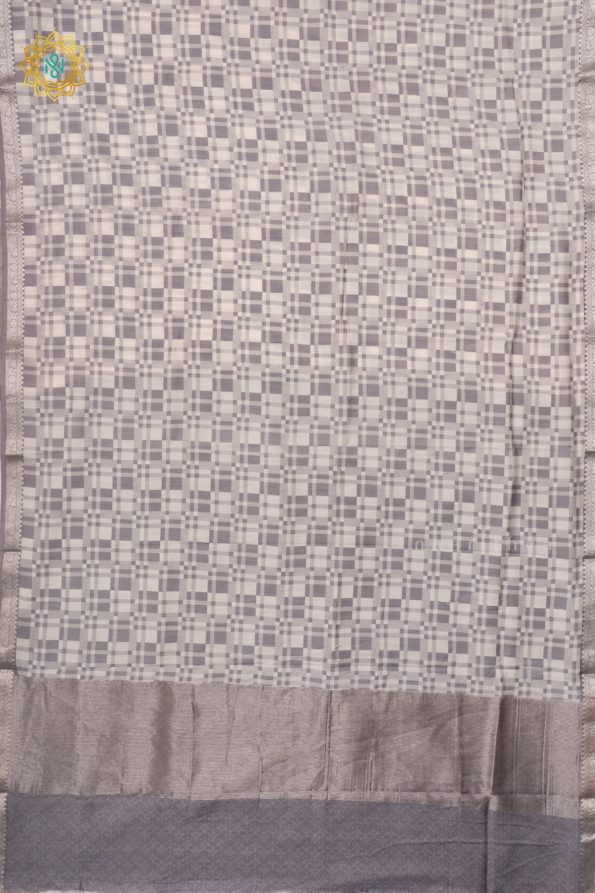 GREY WITH WHITE - BUTTER CREPE