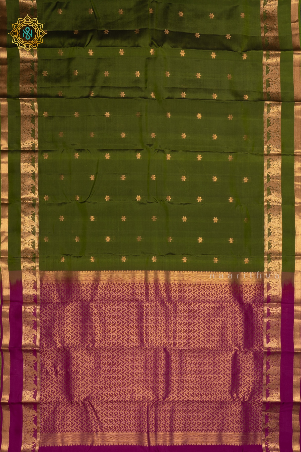Light Green With Magenta Pure Mix Kanjivaram Silk Saree with Zari Woven Buttas and Zari Woven Gap Border With Contrast Pallu & Blouse