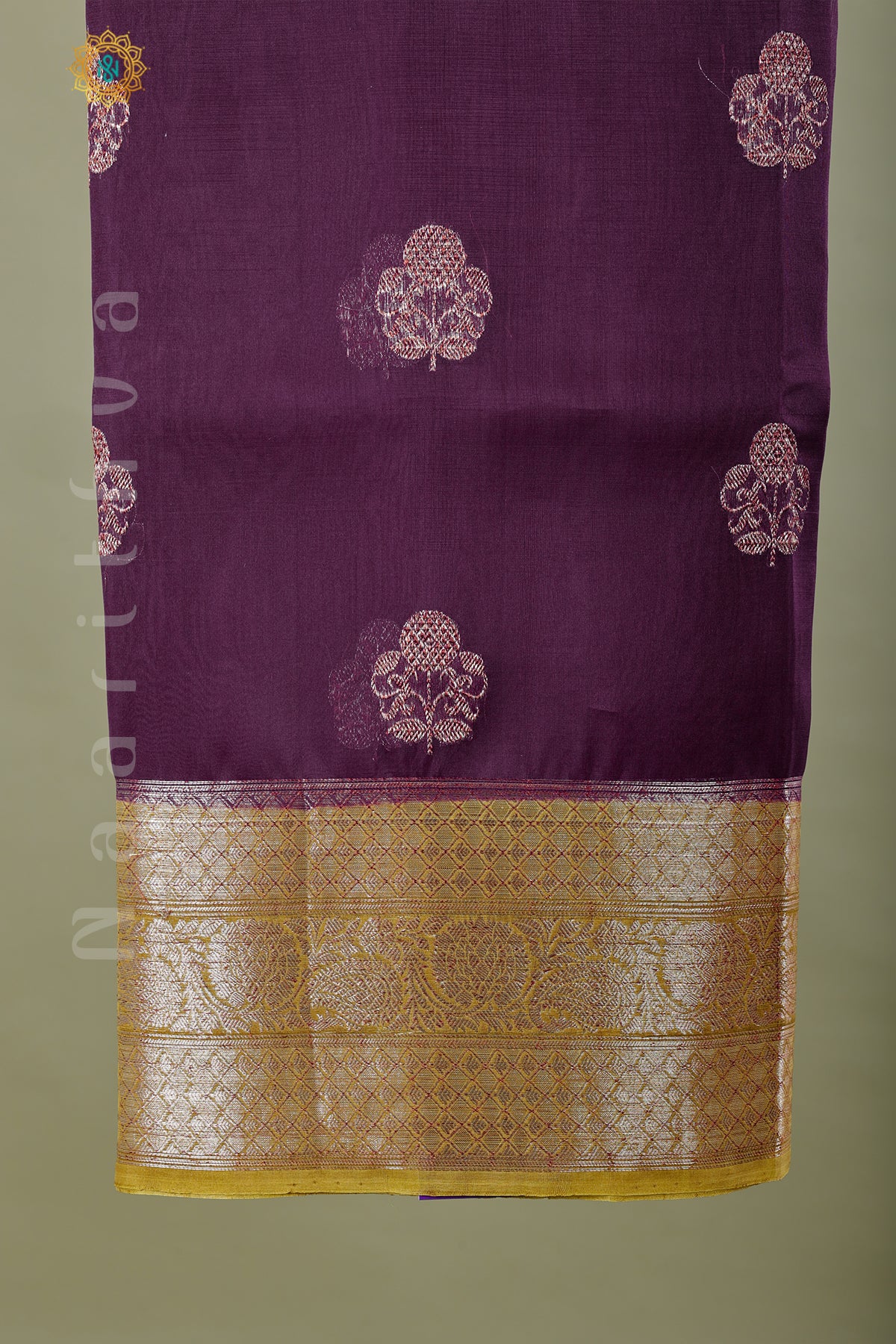 Beautiful Pure Banarasi kora silk... - Lakkars Collection | Facebook