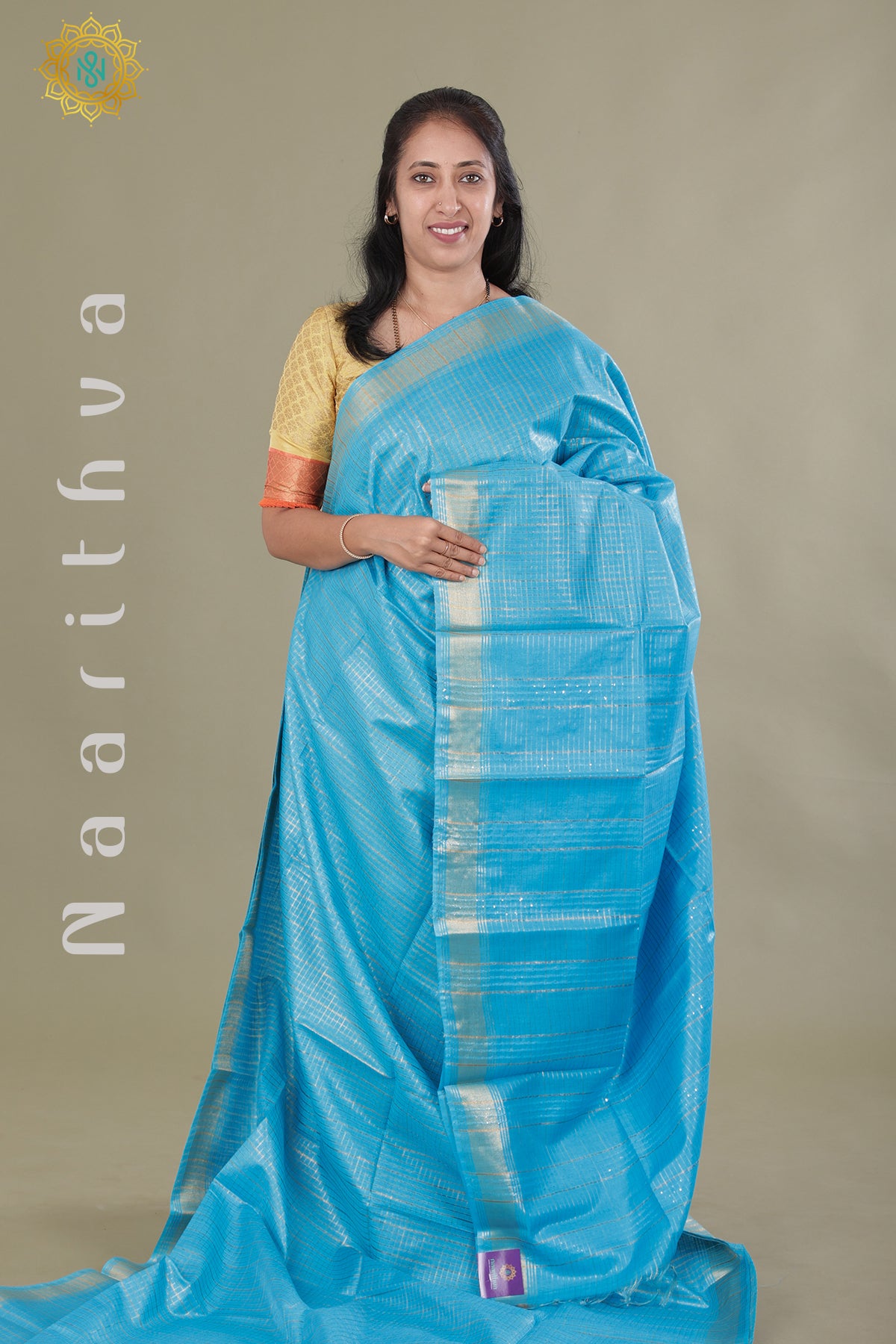 NR Handloom | Women's Cotton Linen Slub Saree with Contrast Unstitched  Blouse Piece and Zari Border & Pallu_Free Size_Variation_  (Baby-Pink-Parrot) : Amazon.in: Fashion