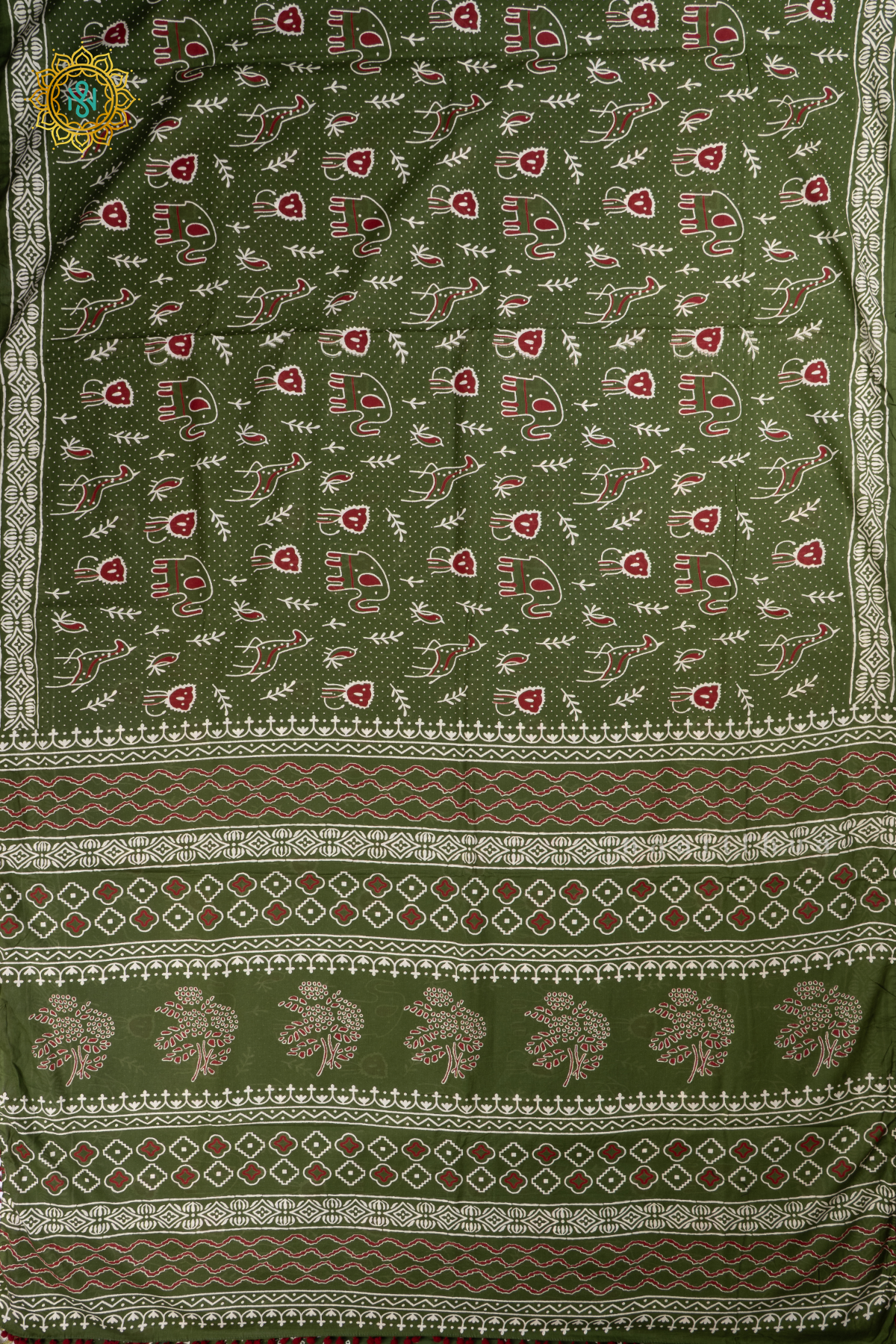 Green Printed Cotton Saree With Contrast Border & Pallu