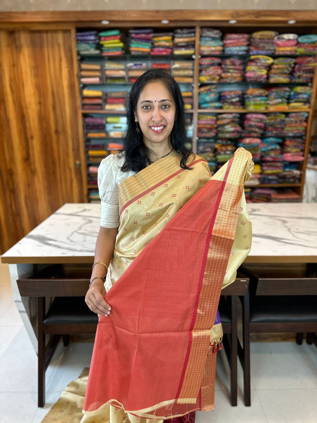 Which colour of blouse will suit a plain cream silk saree? - Quora