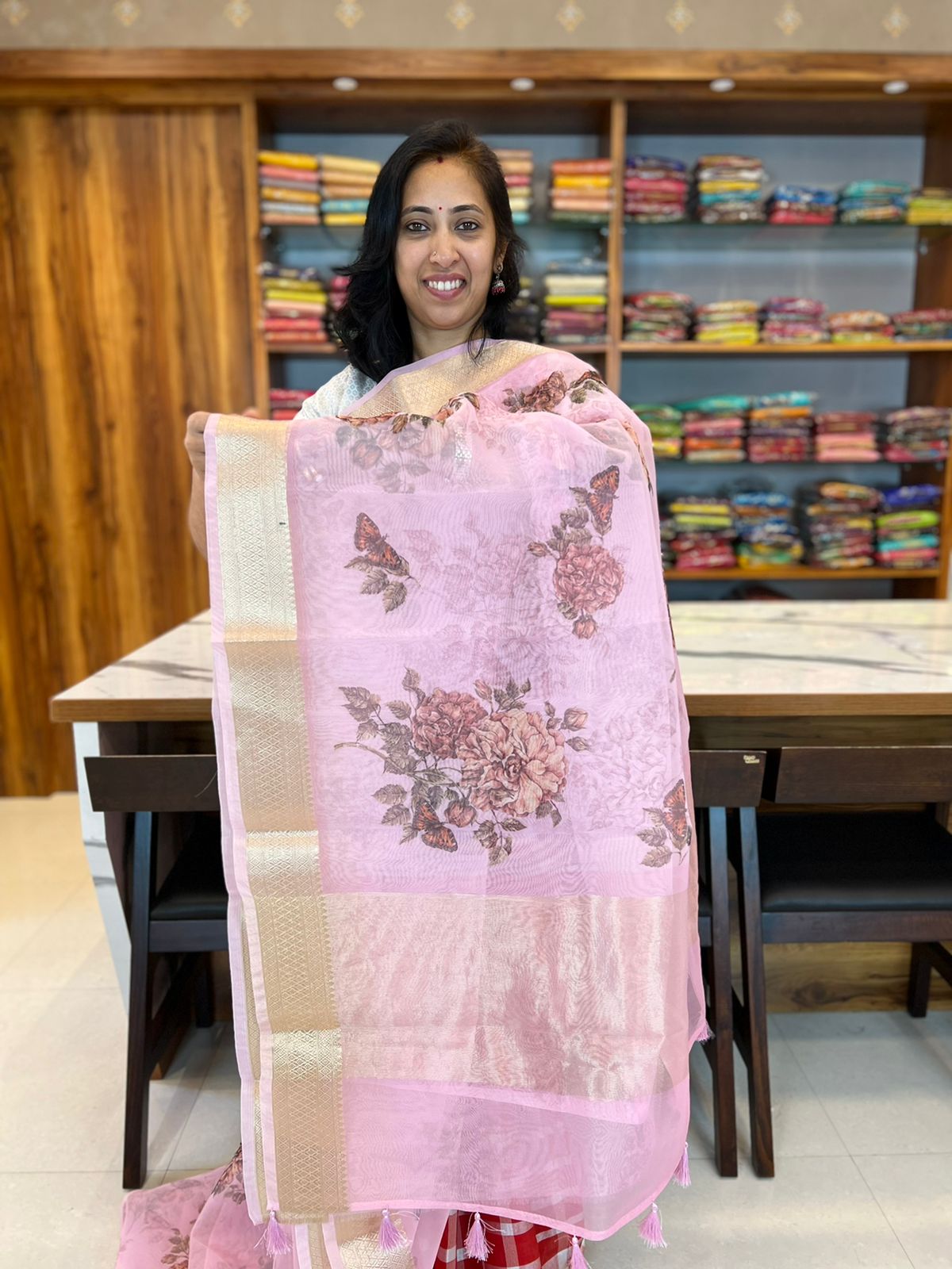 SEMI ORGANZA WITH DIGITAL PRINTS ALLOVER WITH ZARI WOVEN BORDER AND PRINTED BLOUSE IN PINK