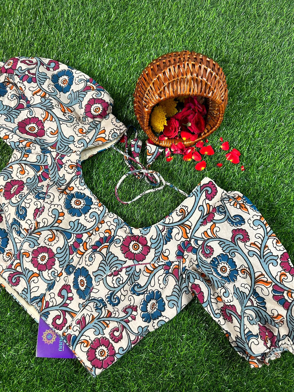 Best Place to Buy Readymade Blouses Online | Naarithva